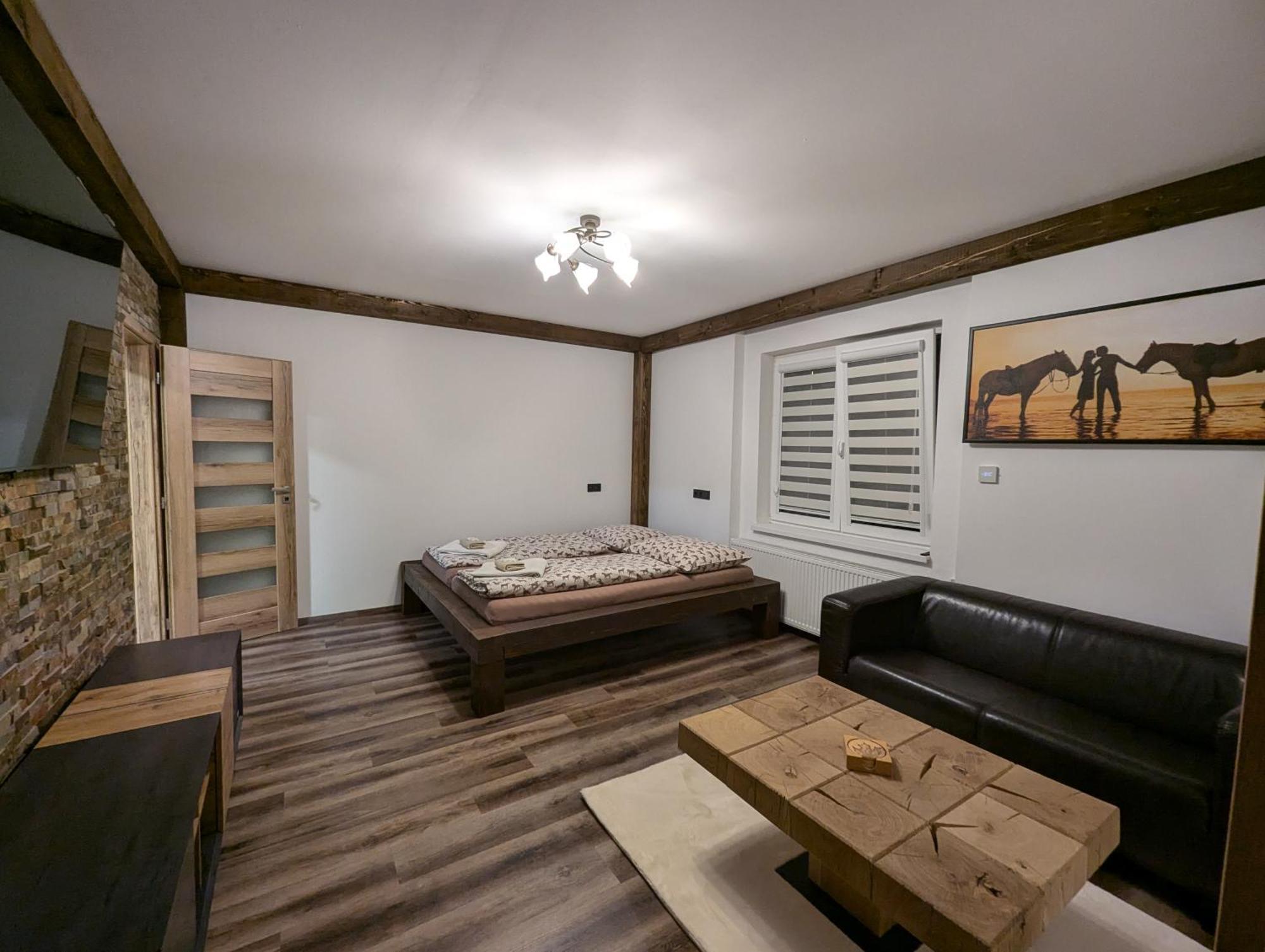 Jizdarna Malenovice Apartman Malenovice  Kültér fotó