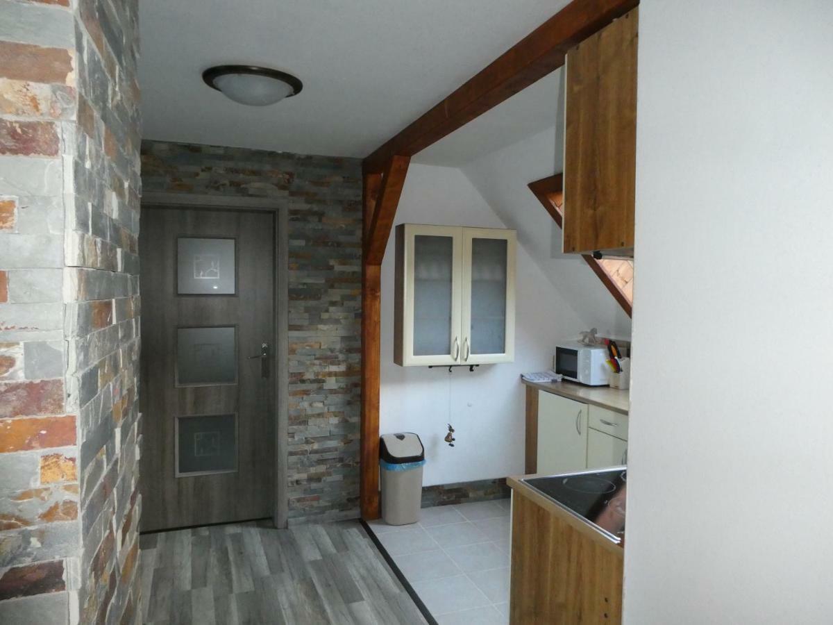 Jizdarna Malenovice Apartman Malenovice  Kültér fotó